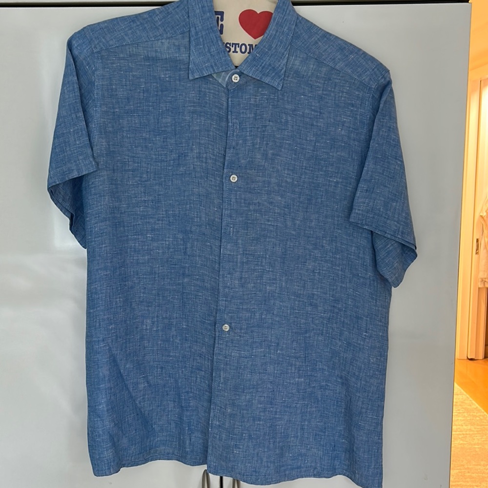 Size XL men’s short sleeve button down shirt
